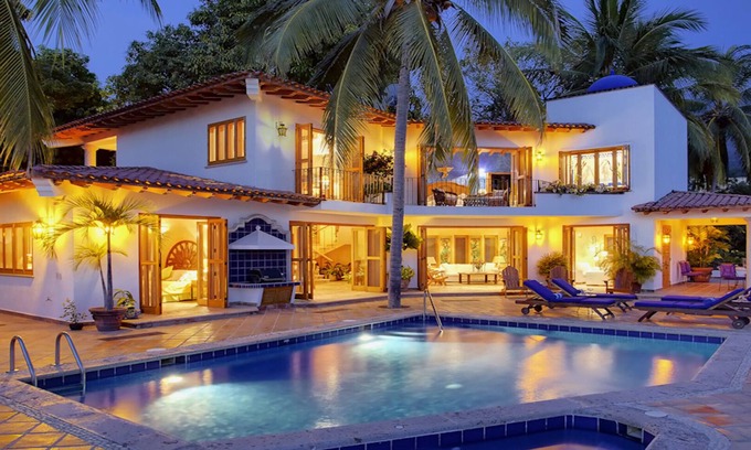 South Shore Hotel Area Villa | Exclusive Private 3 Bedroom Villa with Heated Pool, Hot Tub