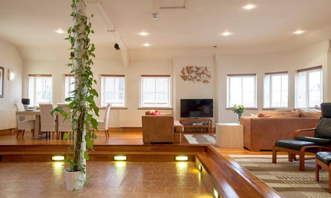 Nottingham City Centre Apartment | Exclusive Stunning Spacious Penthouse In The City