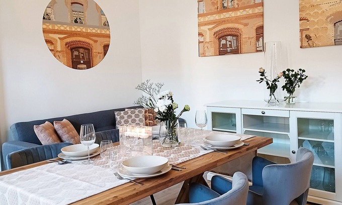 Palace District Apartment | Exclusive Three-Bedroom Apartment