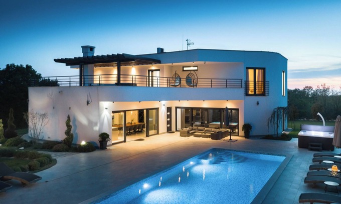 Jursici Villa | Exclusive Vila, private tennis court, mini golf, heated pool, 10.000m2 plot area