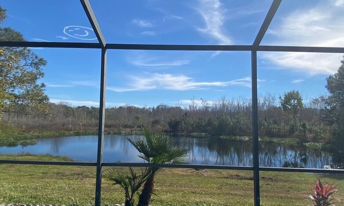 Sunset Lakes Villa | Exec. 4 Bedroom Home nr Disney, Backs onto Conservation lands