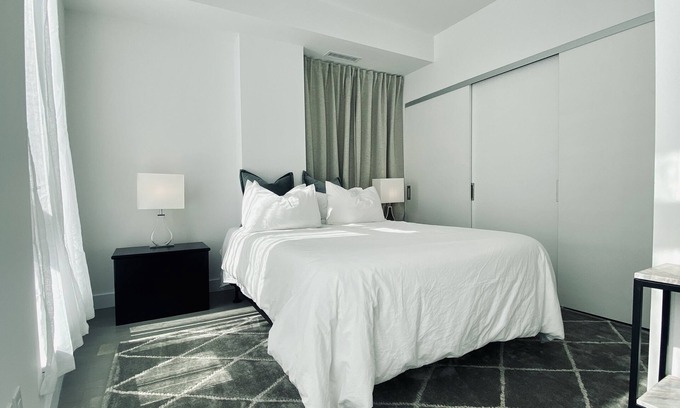 Lambton Condo | Executive 2 bed 2 bath condo - Kingsway Crescent
