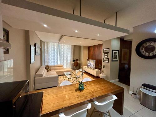 Germiston Apartment | Executive 2-Bedroom Luxury Suite in Bedford Centre Mall
