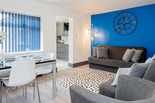 Southampton House | Executive 8beds 3bath Contractorswelcome Parking