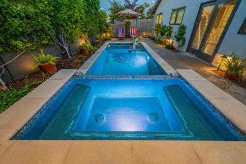 Placentia House | Executive & Family Villa - Anaheim Area - Pool & Spa, Free Parking & High-Speed Wi-Fi - Near Disney & Convention Center