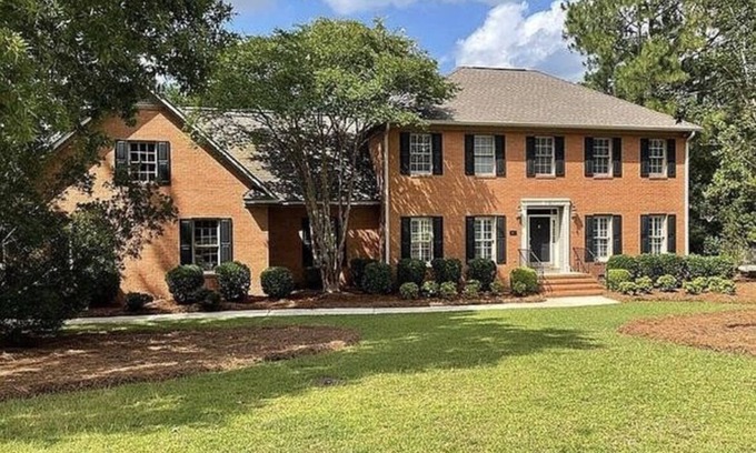 Aiken House | Executive Home Gated Golf Community close to Masters!