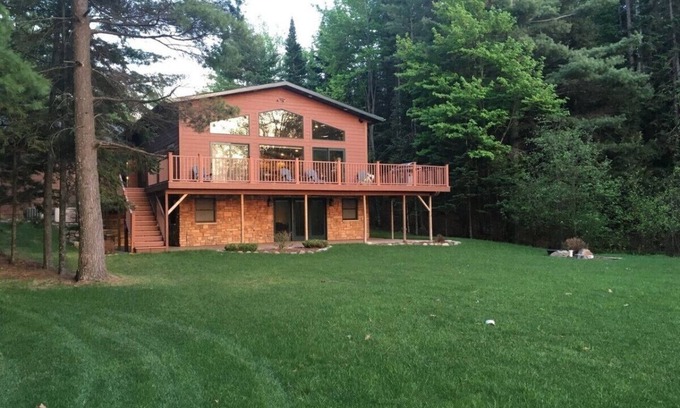 Three Lakes House | Executive Home with Excellent Lake Views