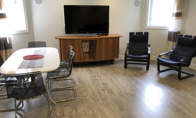 Meadowvale Village House | Executive Independent Cozy Basement Apartment with 2 BR, 2 WR, Kitchen, Sofabed