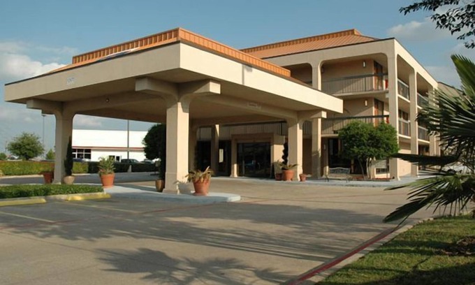 Dallas Hotel | Executive Inn