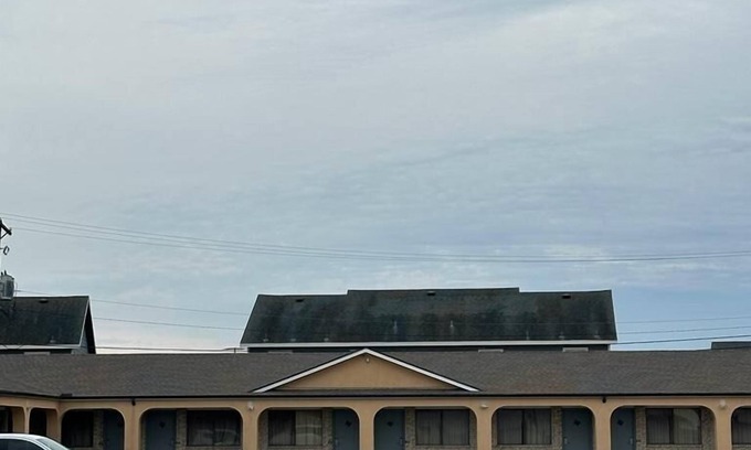 Robstown Hotel | Executive Inn
