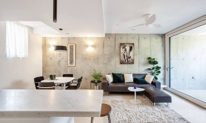 Alexandria Apartment | Executive Luxury Retreat Eco Passive Living