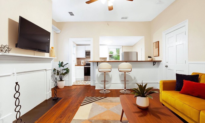Savannah Victorian District Condo | Executive Rental by the Park | Heated Pool Access