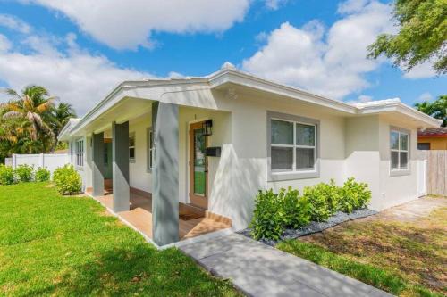 Lake Ridge House | Executive Retreat Unit 1 - Fort Lauderdale