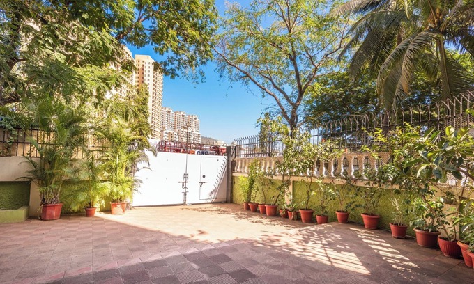 Goregaon East House | Executive Stay - Infinity IT Park Malad
