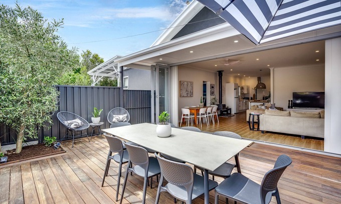 Goolwa South House | Experience a Cozy 3 Bed Fishermans Cottage- Goolwa Waterfront - Pet Friendly