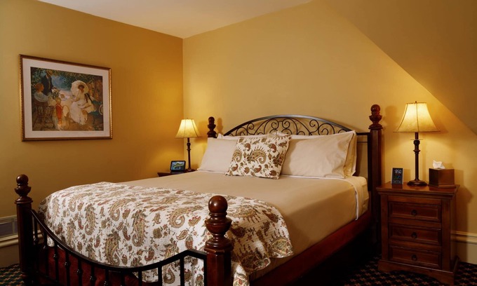 Central Business District Bed & Breakfast | Experience a relaxing, cozy and friendly stay. Walking distance to downtown!