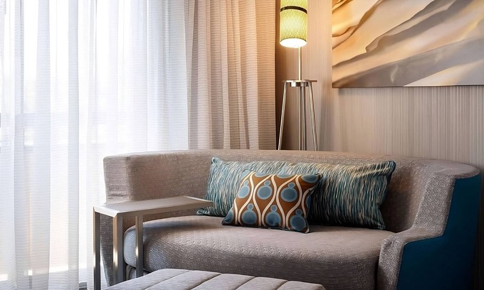 Laguna Hills Hotel | Experience Family Hotel in Laguna Hills & Pets are Allowed!
