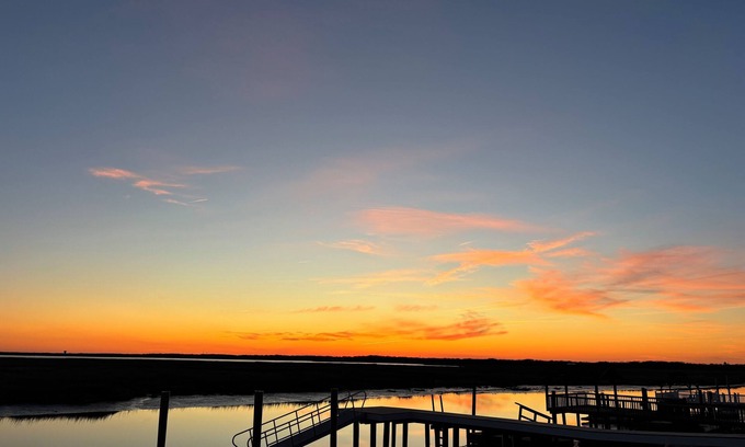 Cape May Court House House | Experience Golden Hour- A Charming Bayfront Home, Minutes to Stone Harbor