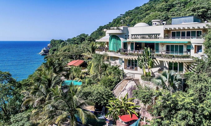 Conchas Chinas Villa | Experience Luxury Living at Our Ocean Front Villa in Puerto Vallarta