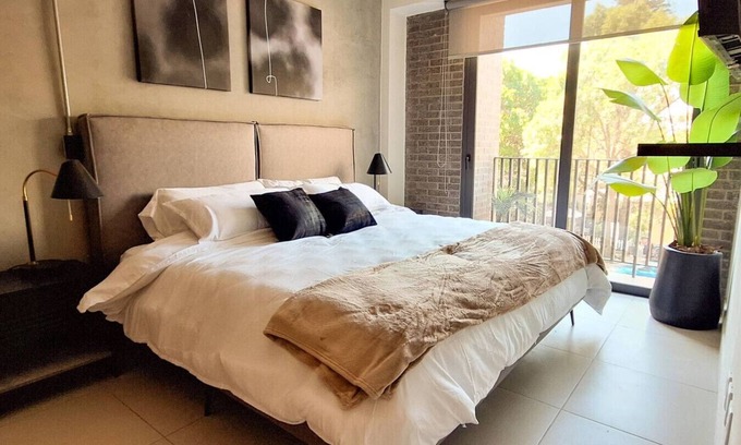 Guadalajara Apartment | Experience Luxury and Comfort at Yu Country Tower