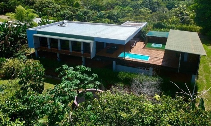 Quebrada La Gamba House | Experience Pavones in our 4-bed luxury house with an ocean view and sunsets