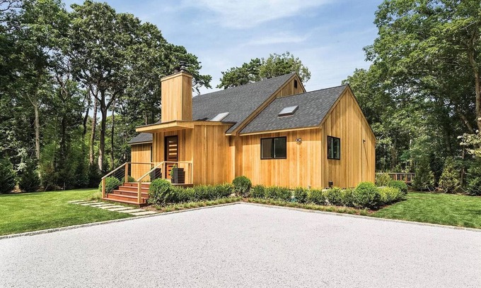 East Hampton Villa | Experience Serene Luxury: Villa Direen, Your East Hampton Escape n