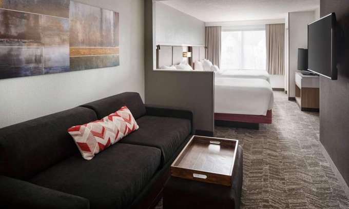 Renton Resort | Experience the Beautiful PNW! Pets Allowed, Indoor Pool, Near Seattle Aquarium