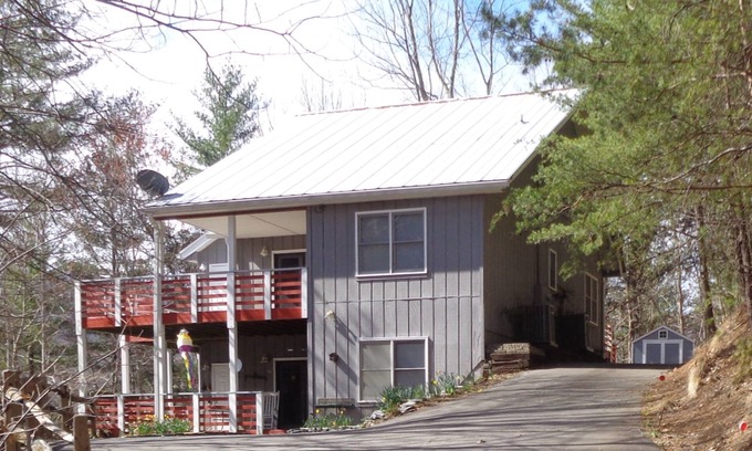 Weaverville Cottage | Experience the Best of Western North Carolina Near Asheville