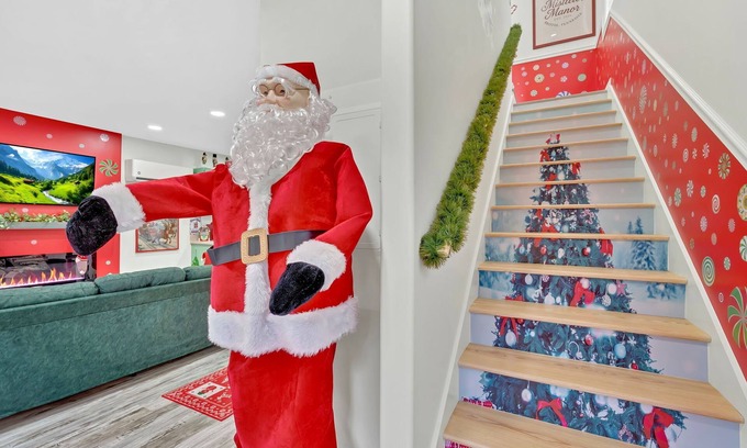 Bristol House | Experience the Magic of Christmas Year-Round at The Mistletoe Manor