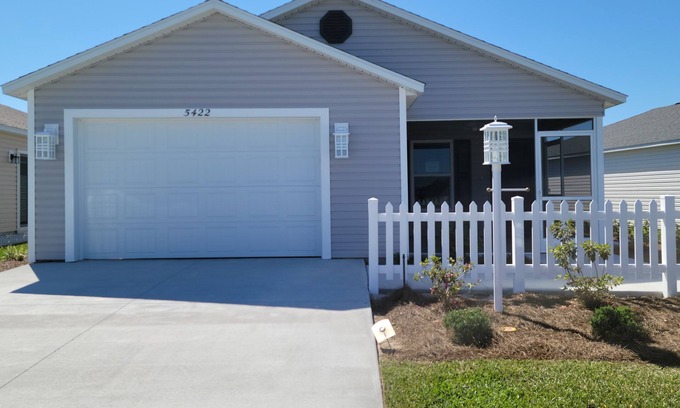 Charlotte Villa | Experience The Villages lifestyle in this beautiful patio villa!