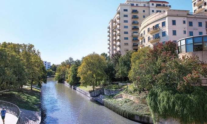 Downtown San Antonio Resort | Explore art, history,& diverse culture! Wyndham La Cascada