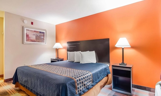 Mableton Hotel | Explore Atlanta from Stylish Mableton Getaway! Free Parking!