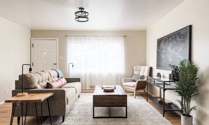 Alta Vista Area House | EXPLORE CO-Central fam home with large backyard!