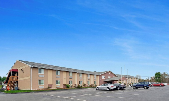 Foxboro Hotel | Explore Foxboro! 4 Units Near Patriot Place, with FREE Breakfast & Parking!