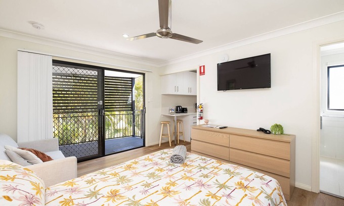 Sunnybank Apartment | Expresso! Train! Parking! Restaurants! 4144D0