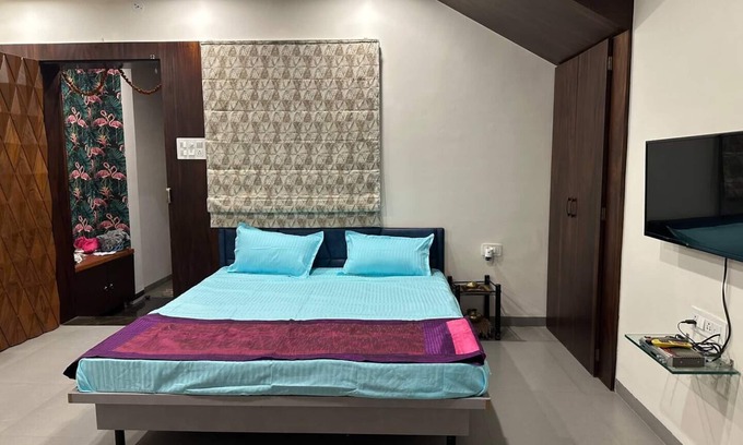 Indore House | Exquisite 1BR in a villa with private kitchen