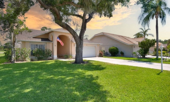 Tara Golf and Country Club Villa | Exquisite 3 bedroom & Heated Pool - Tara Golf Club