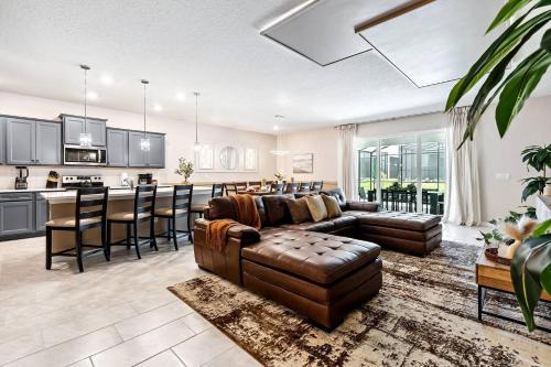 Four Corners House | Exquisite, Brand New 10br8ba For Up To 28 Guests
