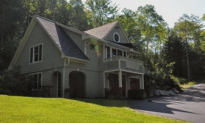 Northport Cottage | Exquisite Carriage House in Beautiful Coastal Maine