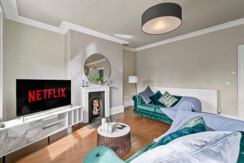 Wakefield Apartment | Exquisite Georgian Apartment with Reserved Parking