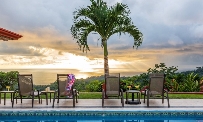 Ojochal House | Exquisite ocean and mountain views in paradise.