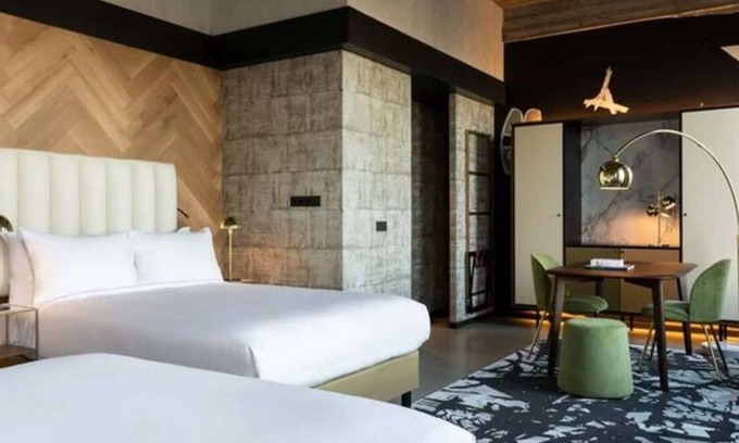 Kralingen-Crooswijk Hotel | Exquisite Room Tailored for Families – Great Central Location