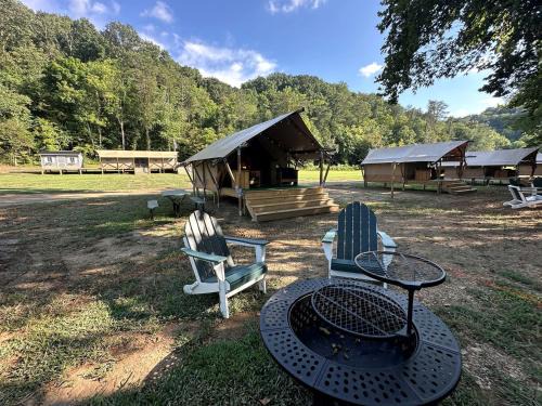 Newport Other | Exquisite Safari Tent Haven near Smoky Mountains in Tennessee