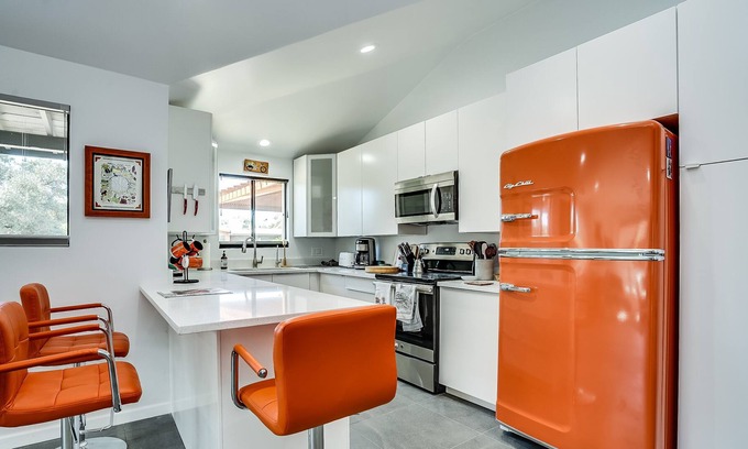 Menlo Park House | Exquisitely appointed artistic Bungalow in the Heart of Downtown Tucson.