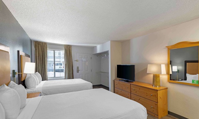 Glendale Hotel | Extended Stay America Select Suites Denver Cherry Creek