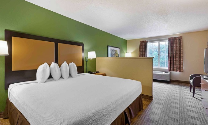 Germantown Hotel | Extended Stay America Suites Washington DC Germantown Town C