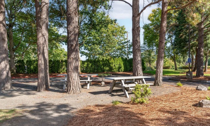 Five Oaks Hotel | Extended Stay America Suites Portland Beaverton