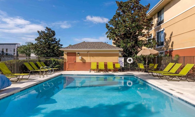 Florida Center Hotel | Extended Stay America Suites Orlando Theme Parks Vineland Rd
