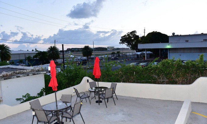 Charlotte Amalie West Apartment | Extra large apartment for family and friends 5 min from the airport.