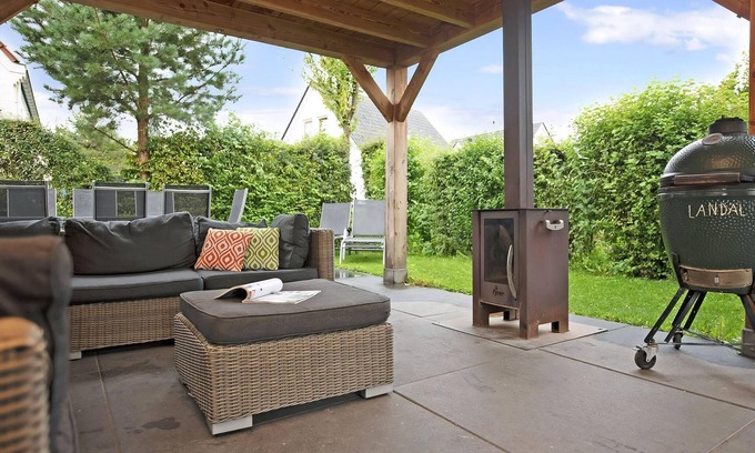 Municipality of Valkenburg aan de Geul Villa | Extra luxury 10-person villa in the holiday park Landal Kasteeldomein De Cauberg